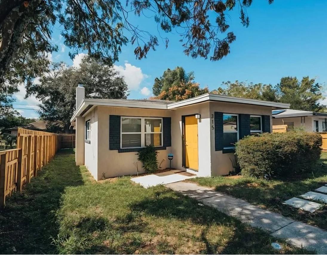 315 E St., Lake Wales, FL 33853