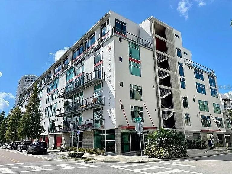 101 S 12th St. #302, Tampa, FL 33602