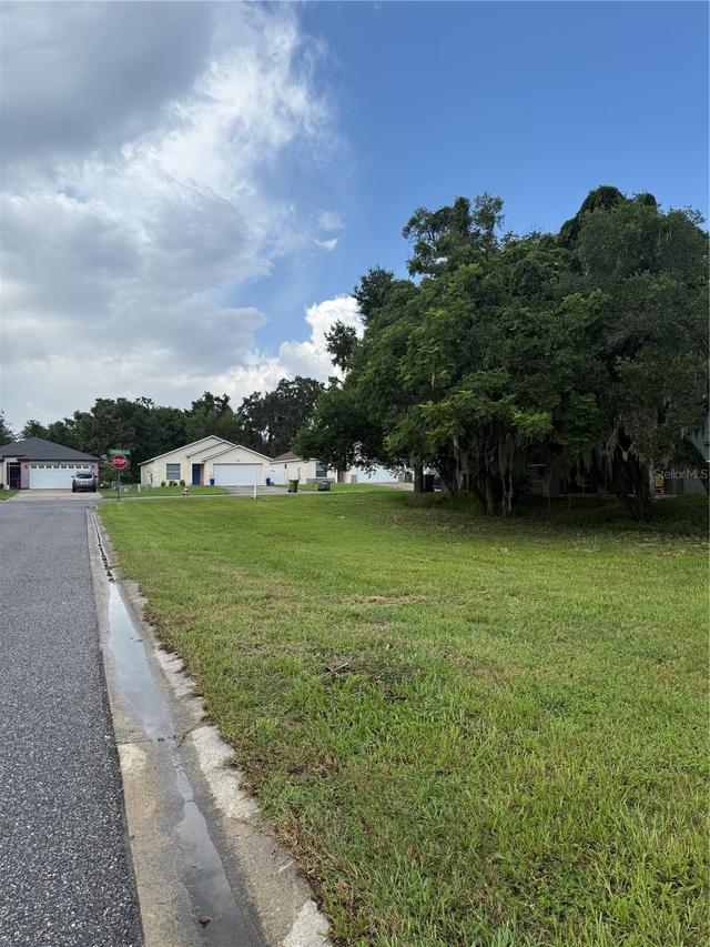 Magnolia St., Leesburg, FL 34748
