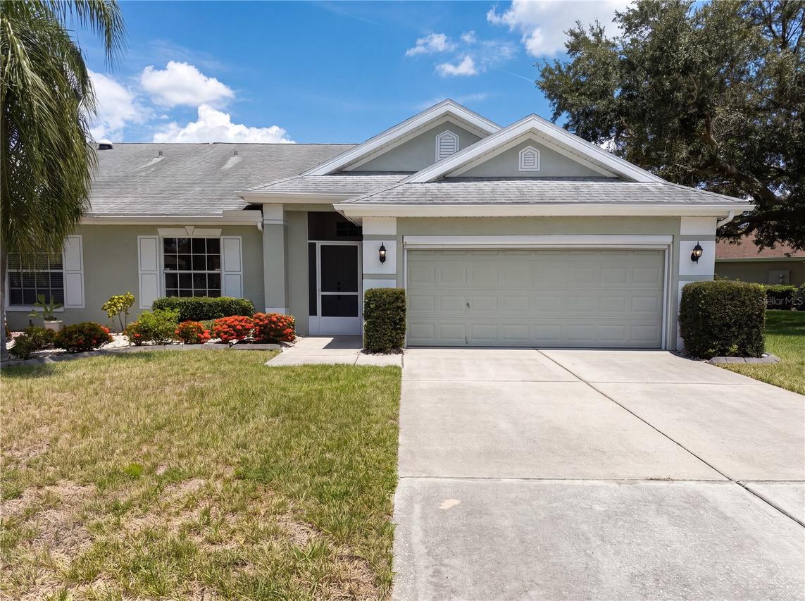 923 Oxford Park Dr. #81, Sun City Center, FL 33573