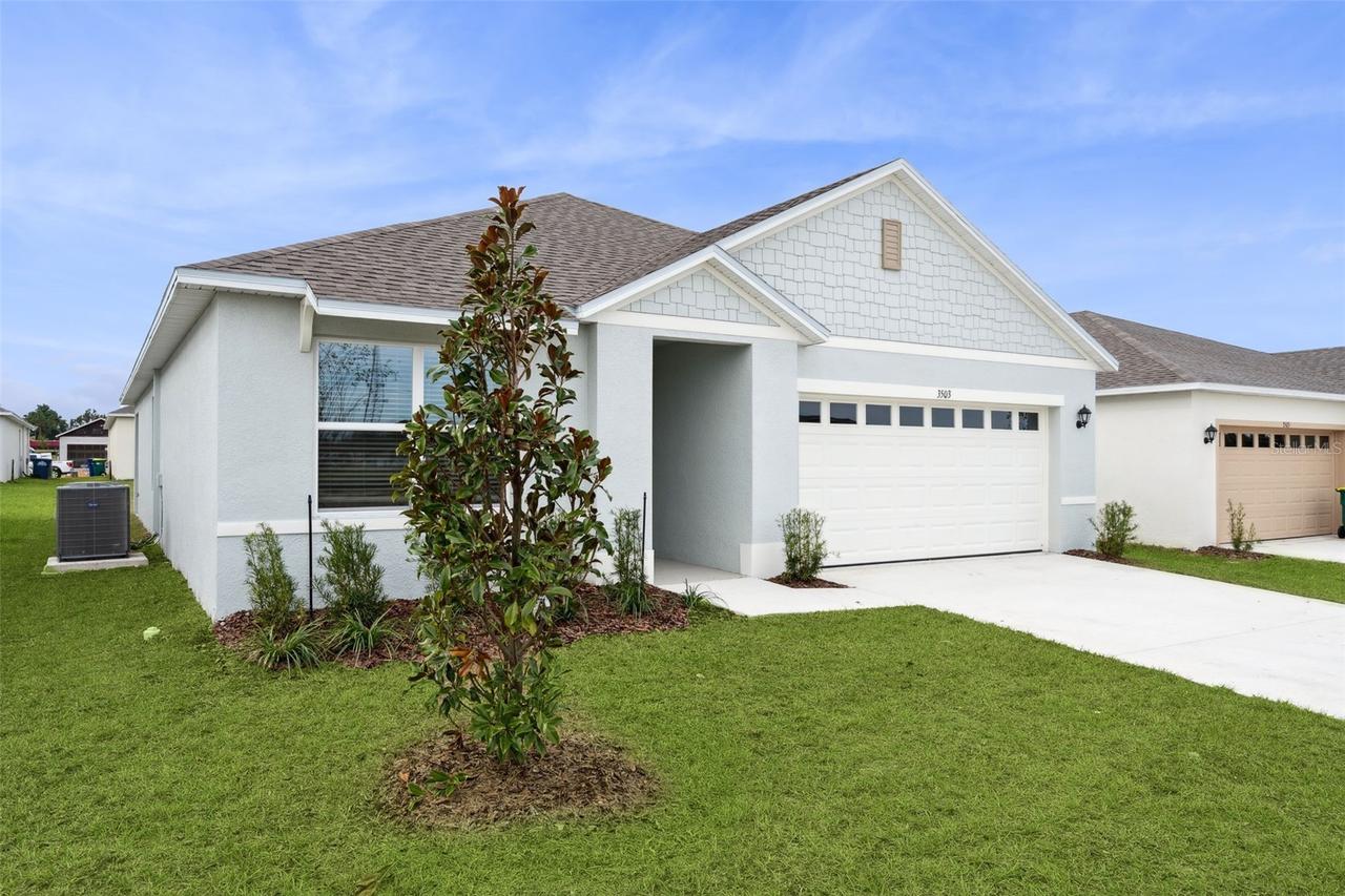 144 Flag Lilly Ln., Umatilla, FL 32784