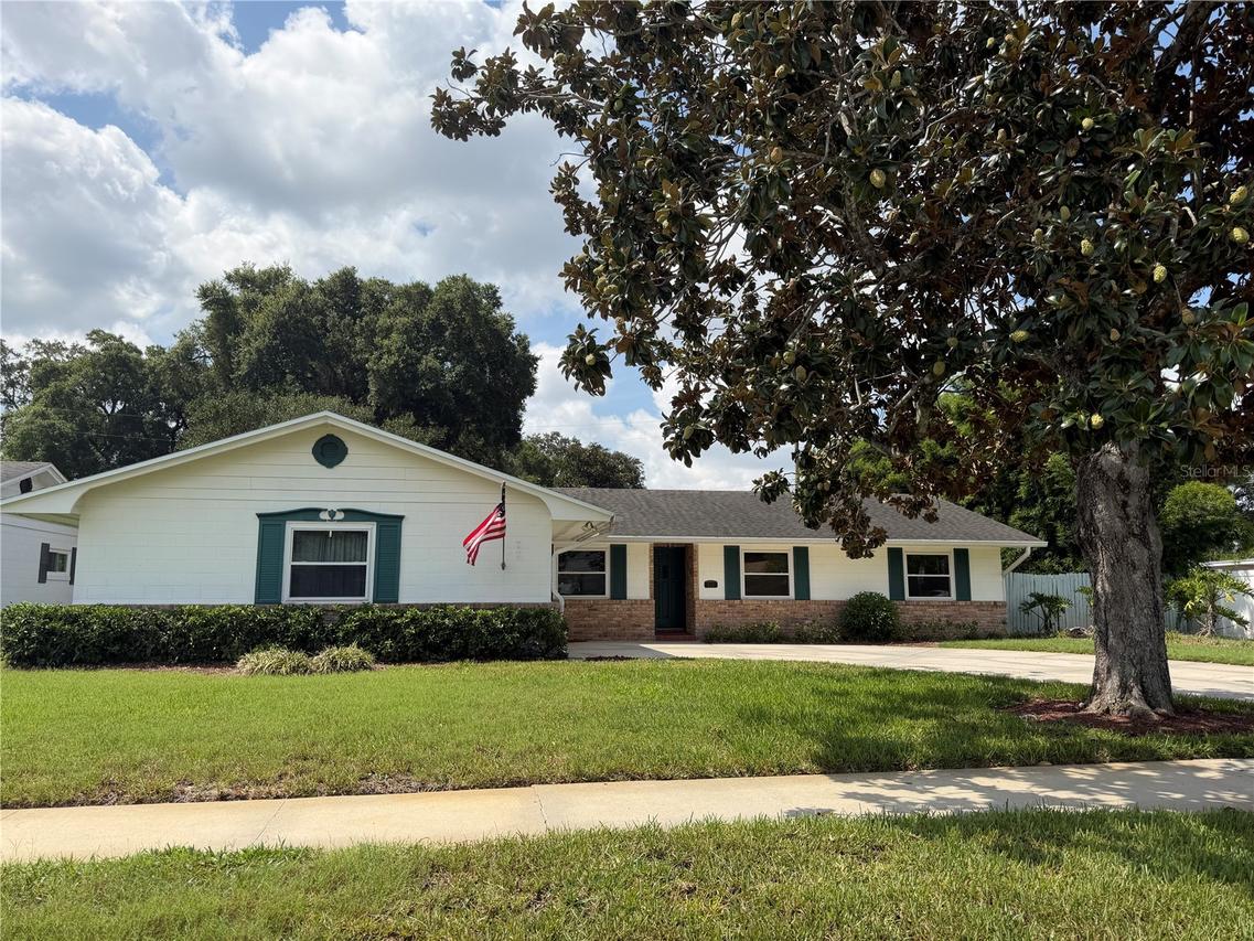 810 Sweetbriar Rd., Orlando, FL 32806