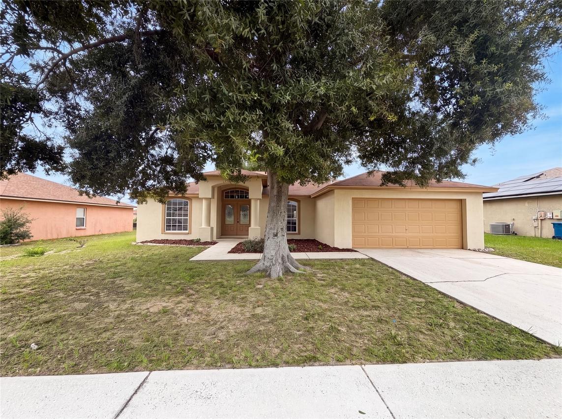 1038 Highland Crest Cir., Lake Wales, FL 33853