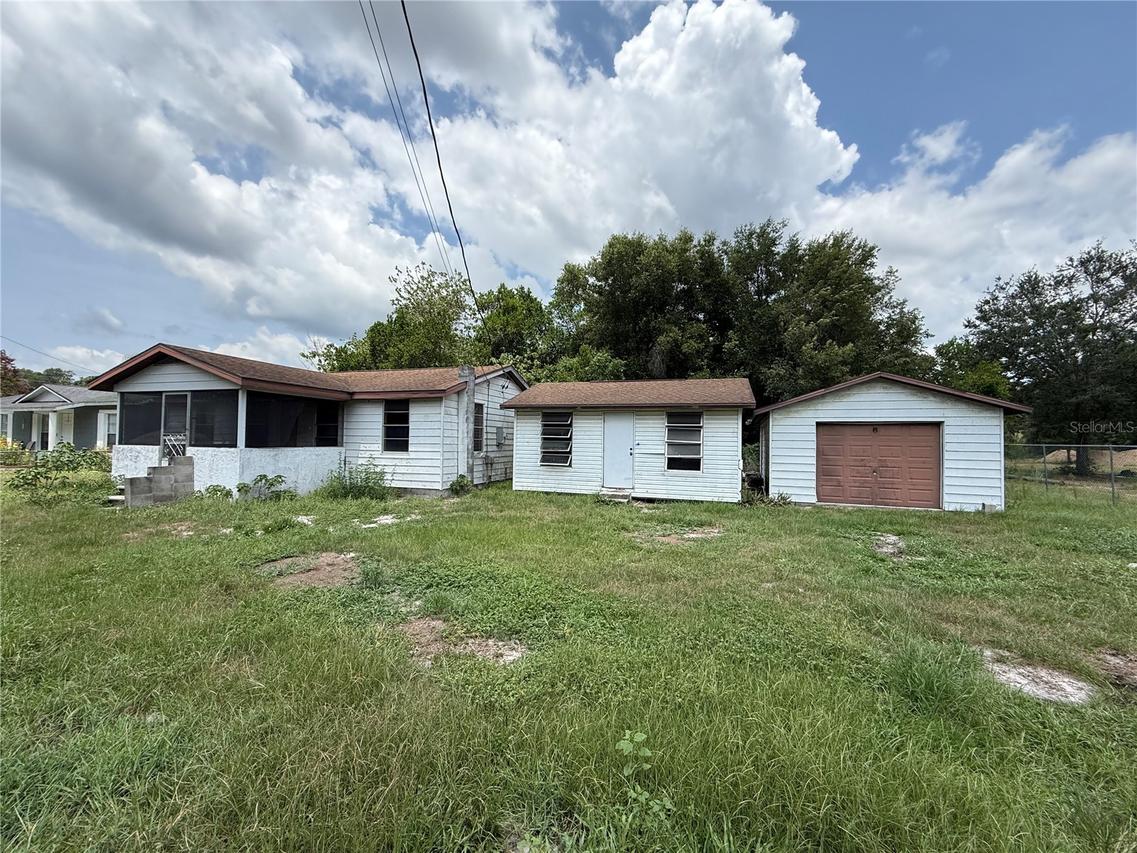 26 Atlantic Ave., Mascotte, FL 34753