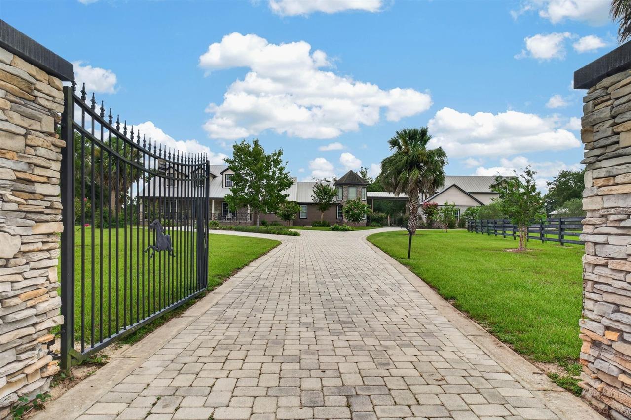 13342 W Lake Yale Rd., Umatilla, FL 32784