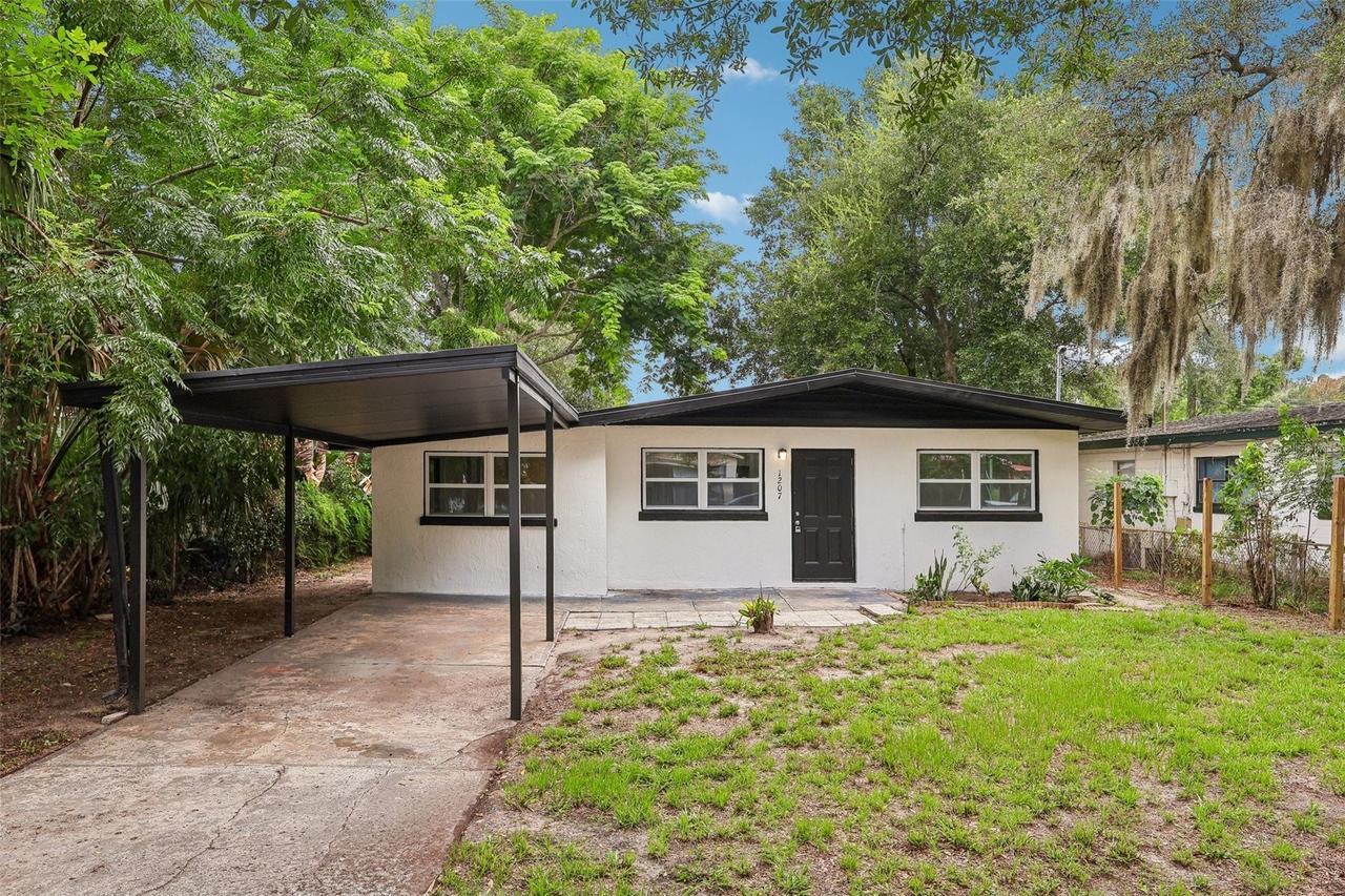 1207 32nd St., Winter Haven, FL 33881