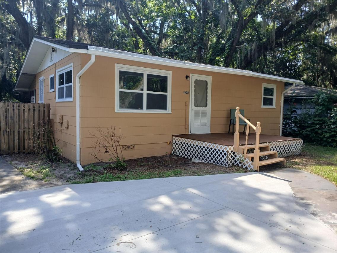 2005 Jefferson Ave., Sanford, FL 32771