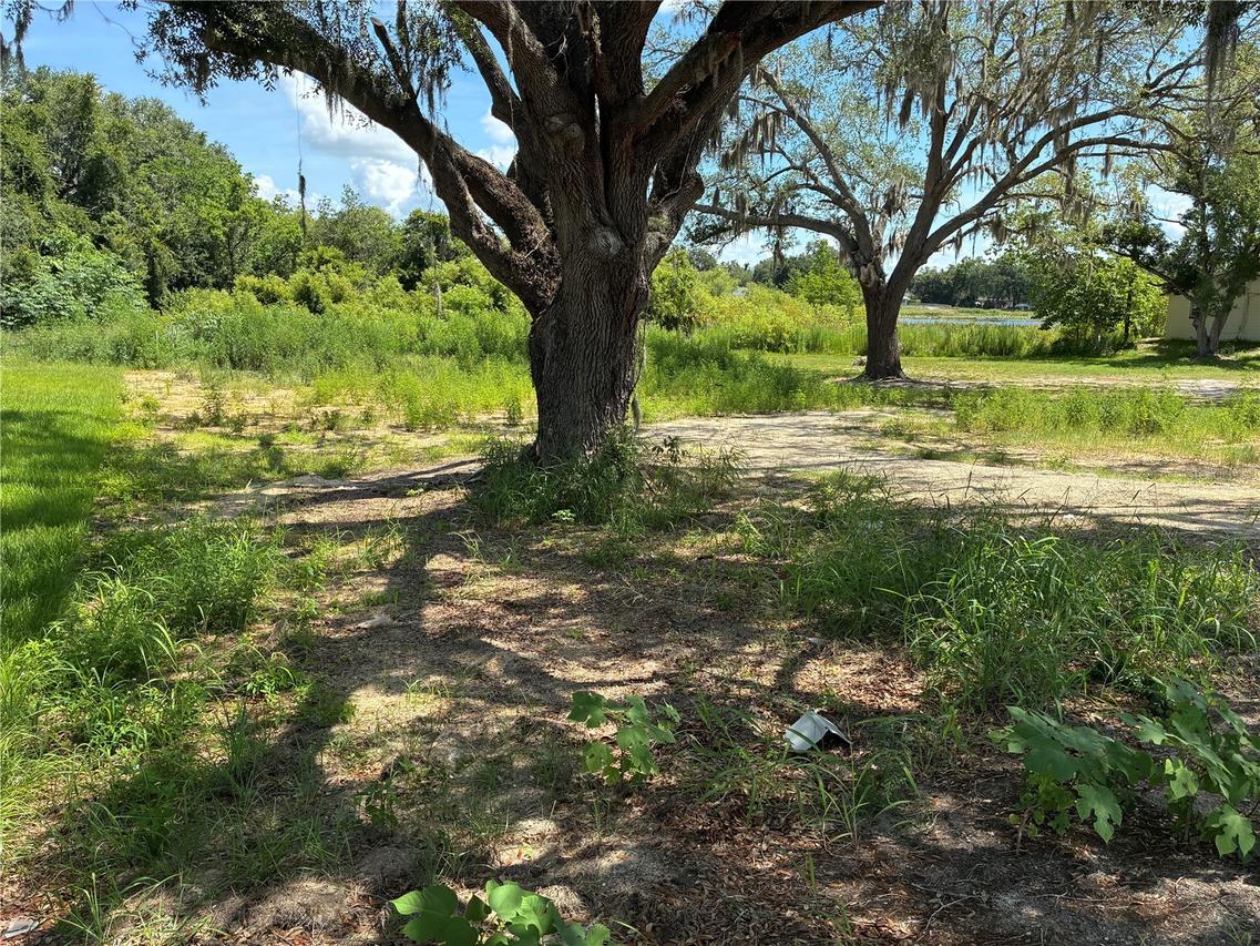 2106 S South St., Leesburg, FL 34748