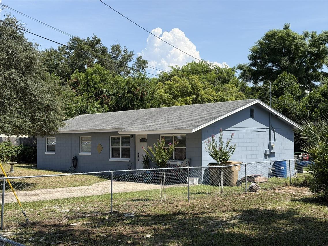 4180 Poinsettia Ave., Mount Dora, FL 32757