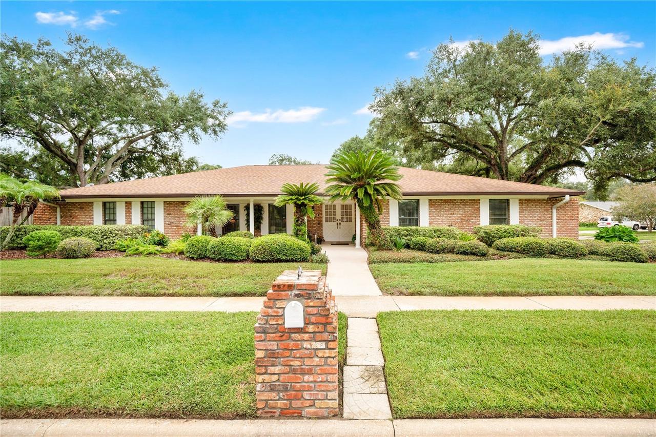 231 White Oak Cir., Maitland, FL 32751