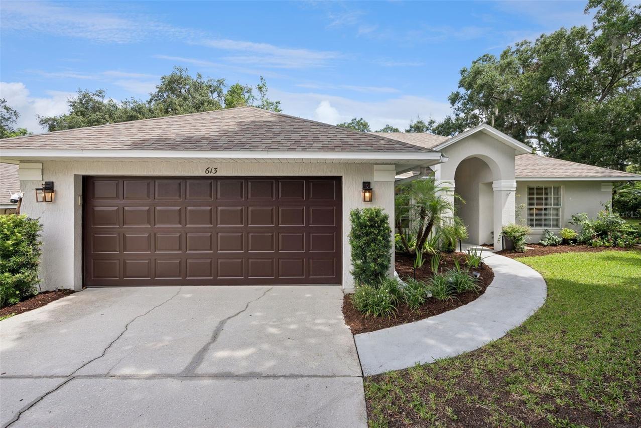 613 Huron Pl., Mount Dora, FL 32757