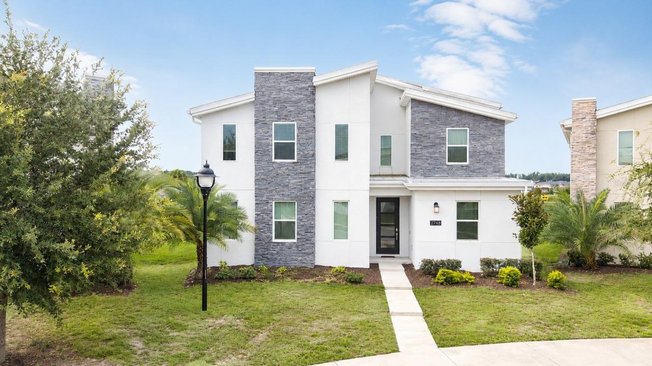 2746 Oxymoron Way, Kissimmee, FL 34746
