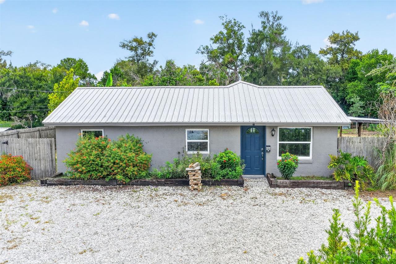 1111 Dora Ave., Tavares, FL 32778