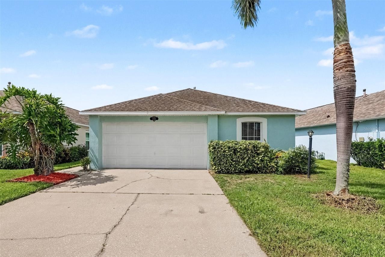 2056 Redwood Cir., Palm Bay, FL 32905