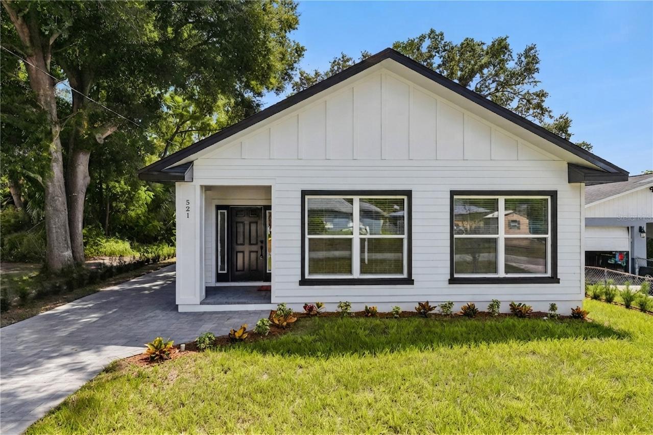 521 W Herriott Ave., Oakland, FL 34760