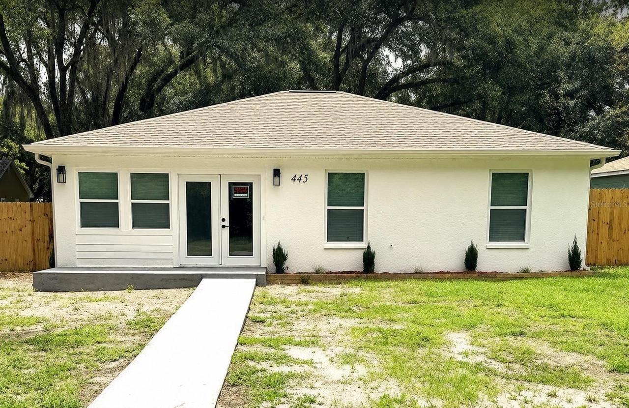 445 NW 10th Ave., Webster, FL 33597
