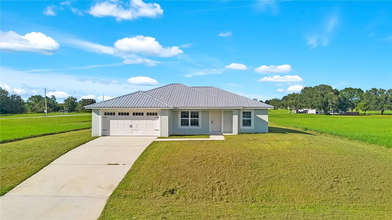 8833 Hampshire Dr., Sebring, FL 33876