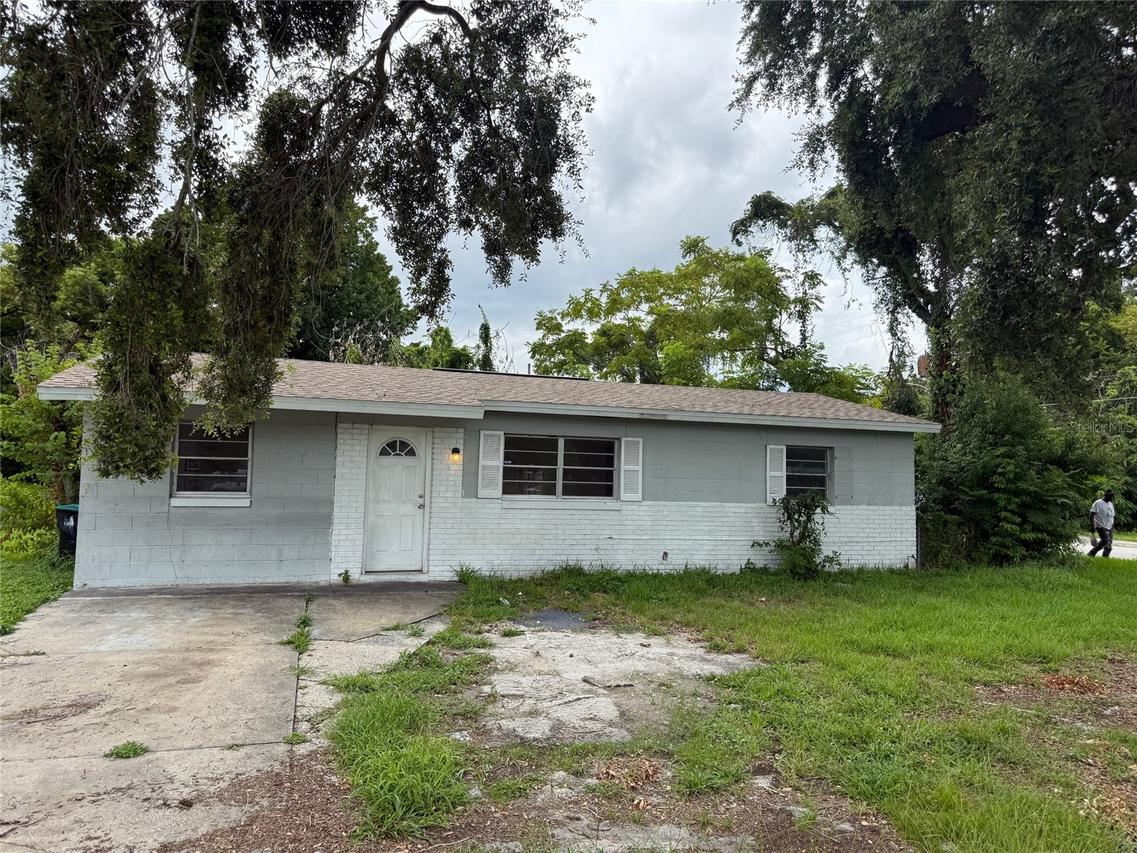 2210 Lee St., Orlando, FL 32805