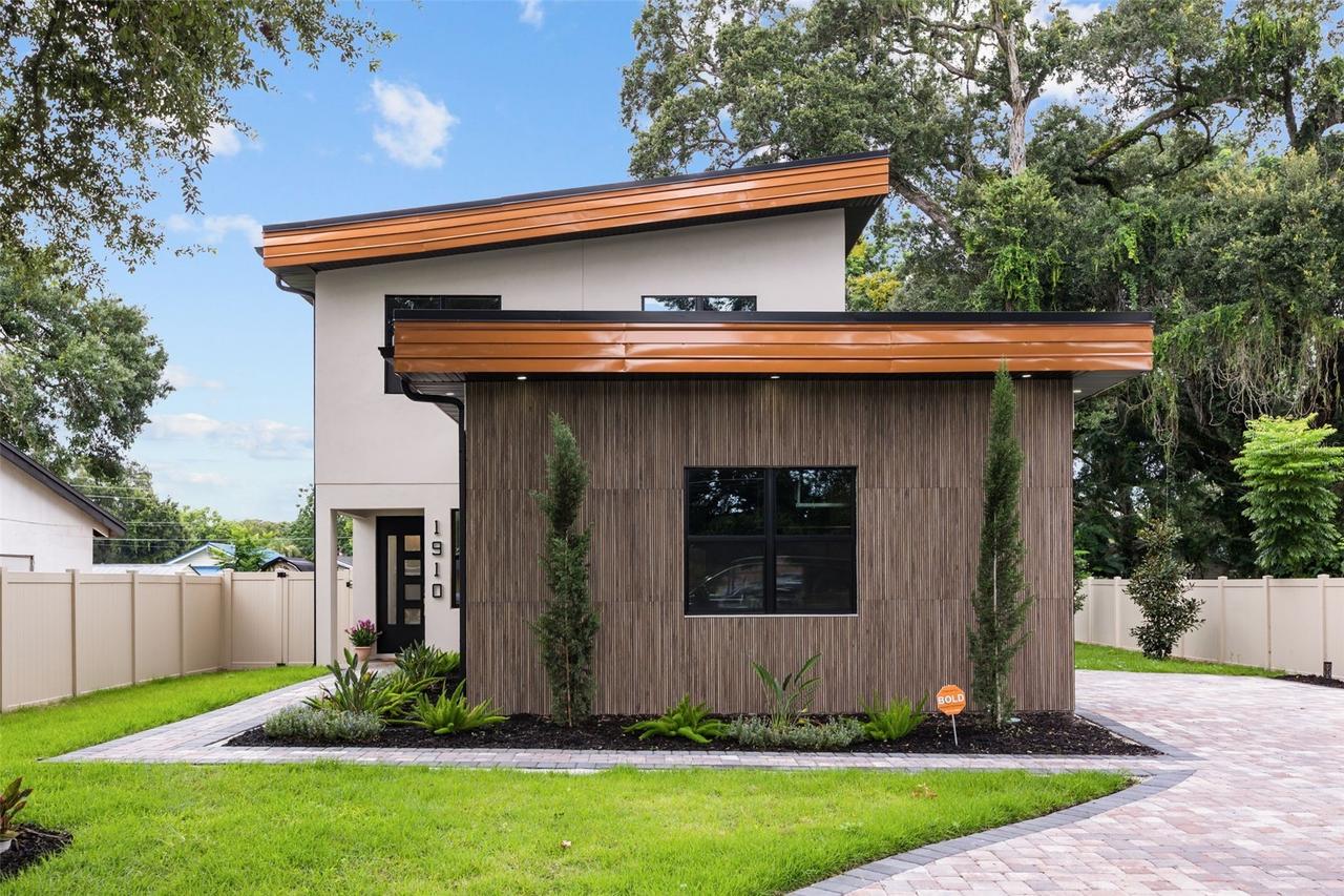 1910 Cloverlawn Ave., Orlando, FL 32806