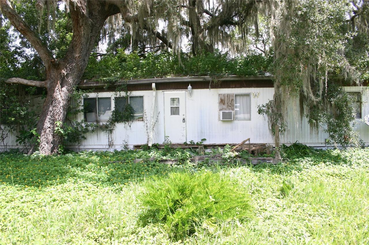 18603 SE 50th St., Ocklawaha, FL 32179