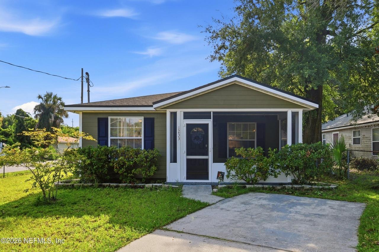 1233 Van Buren St., Jacksonville, FL 32206