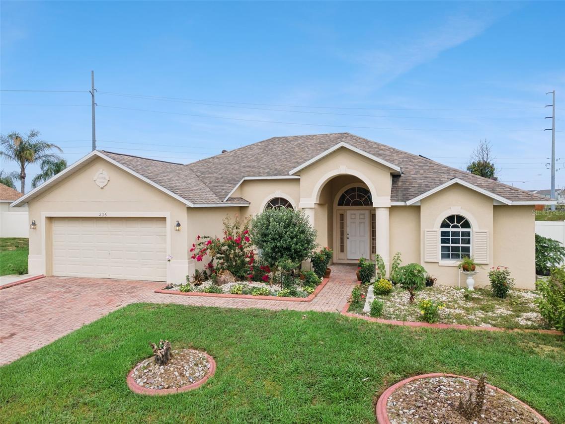 236 Dolcetto Dr., Davenport, FL 33897