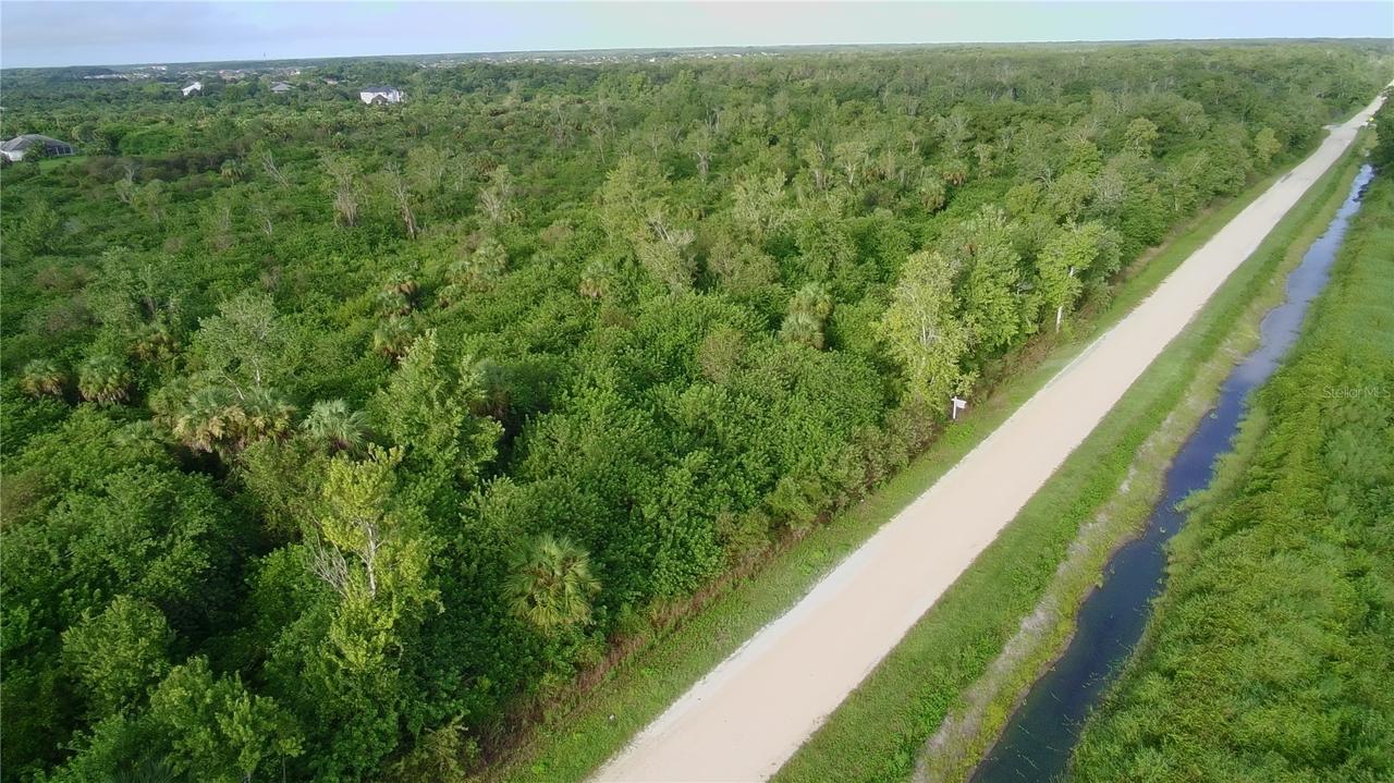 700 Shady Hollow Blvd., Naples, FL 34120