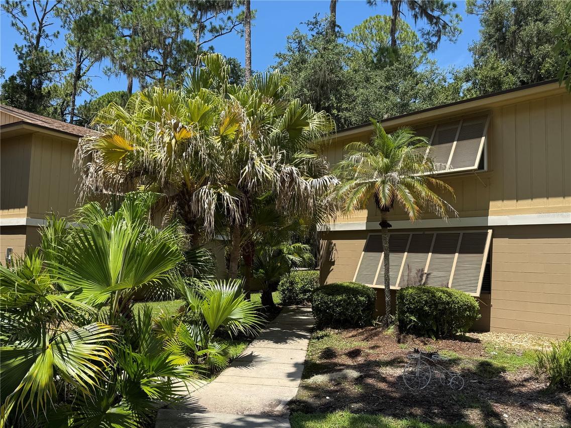 120 Hibiscus Woods Ct. #9C, Deltona, FL 32725