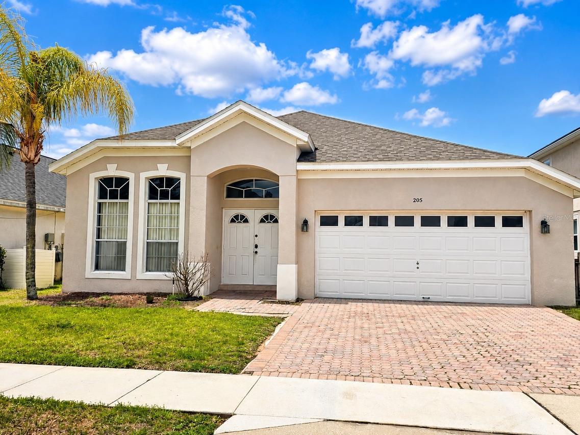 205 Gleneagles Dr., Davenport, FL 33897
