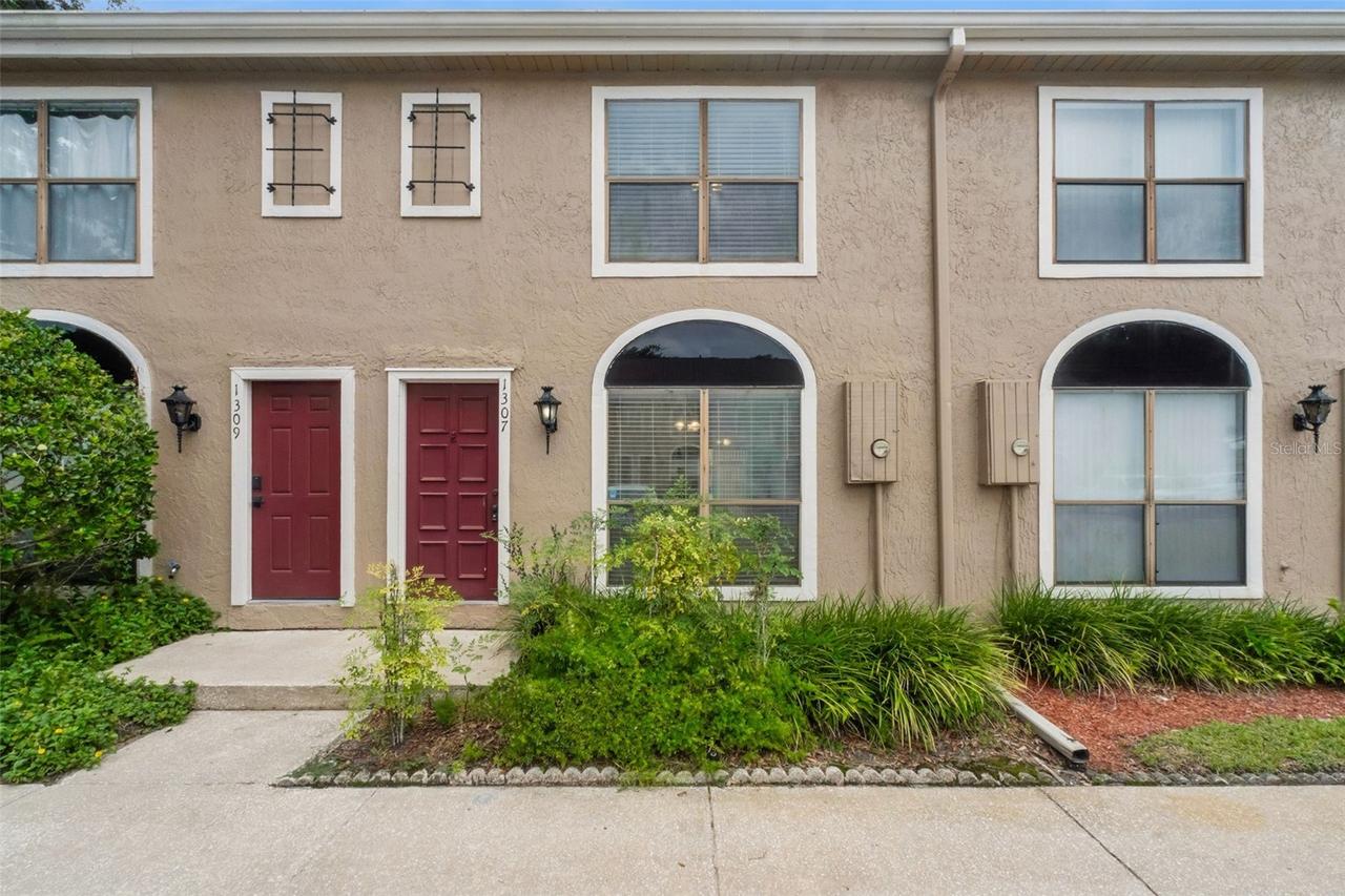 1307 Park Villa Pl., Winter Springs, FL 32708
