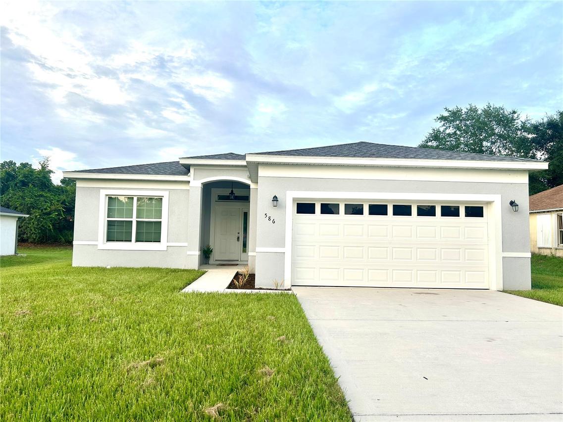 586 Geraldine Dr., Deltona, FL 32725
