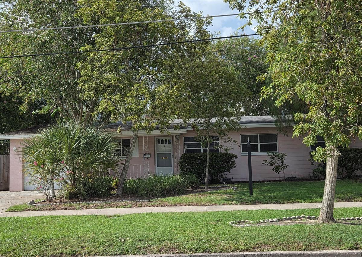 2917 Vine St., Orlando, FL 32806