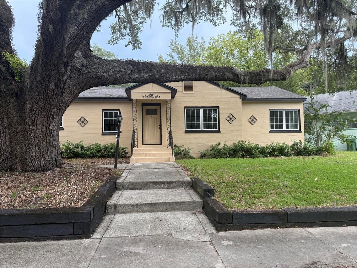 1200 Sunshine Ave., Leesburg, FL 34748