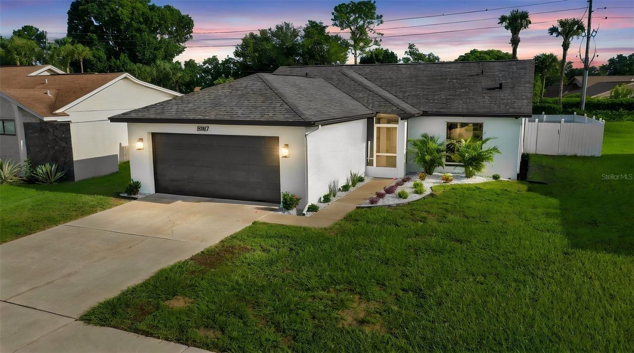 5207 Desmond Ln., Orlando, FL 32821