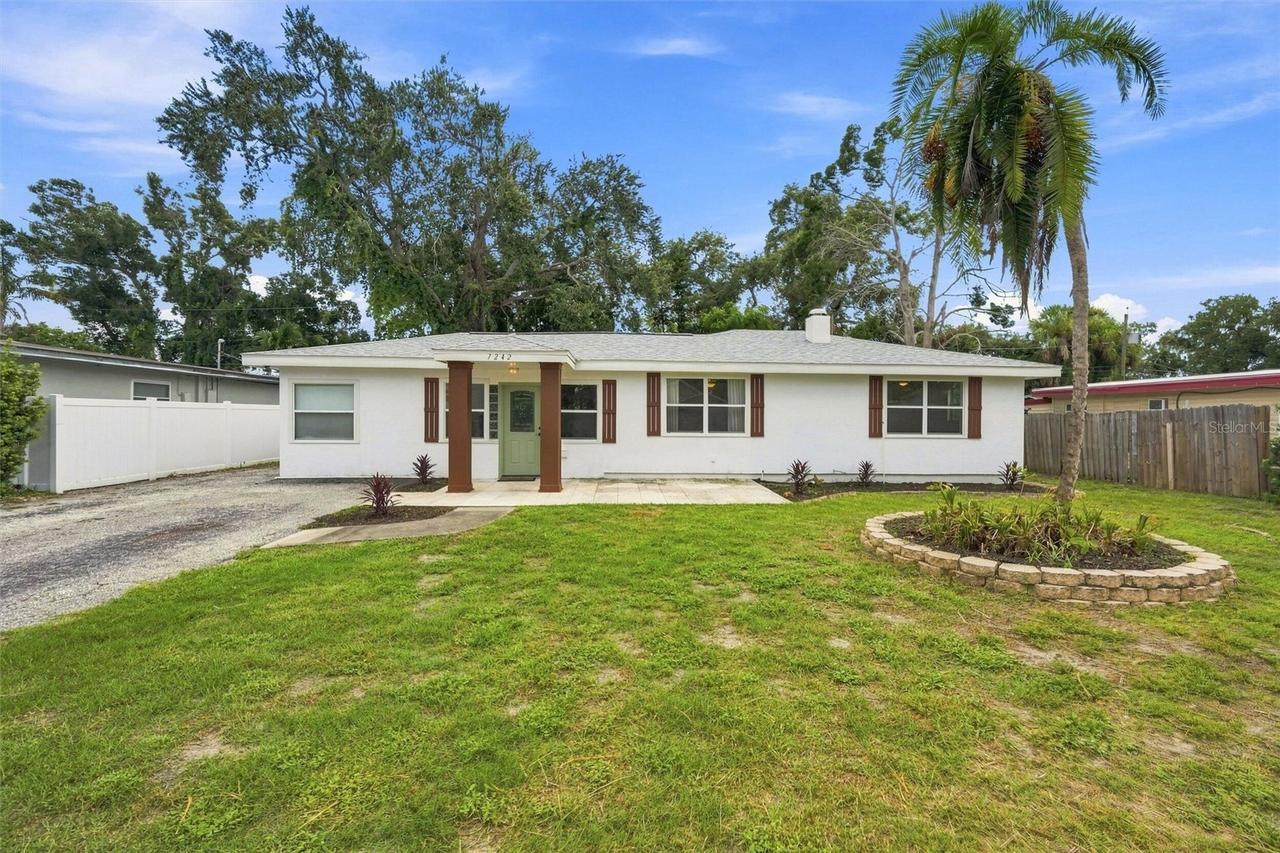 7242 Lynnwood Ave., St Petersburg, FL 33710