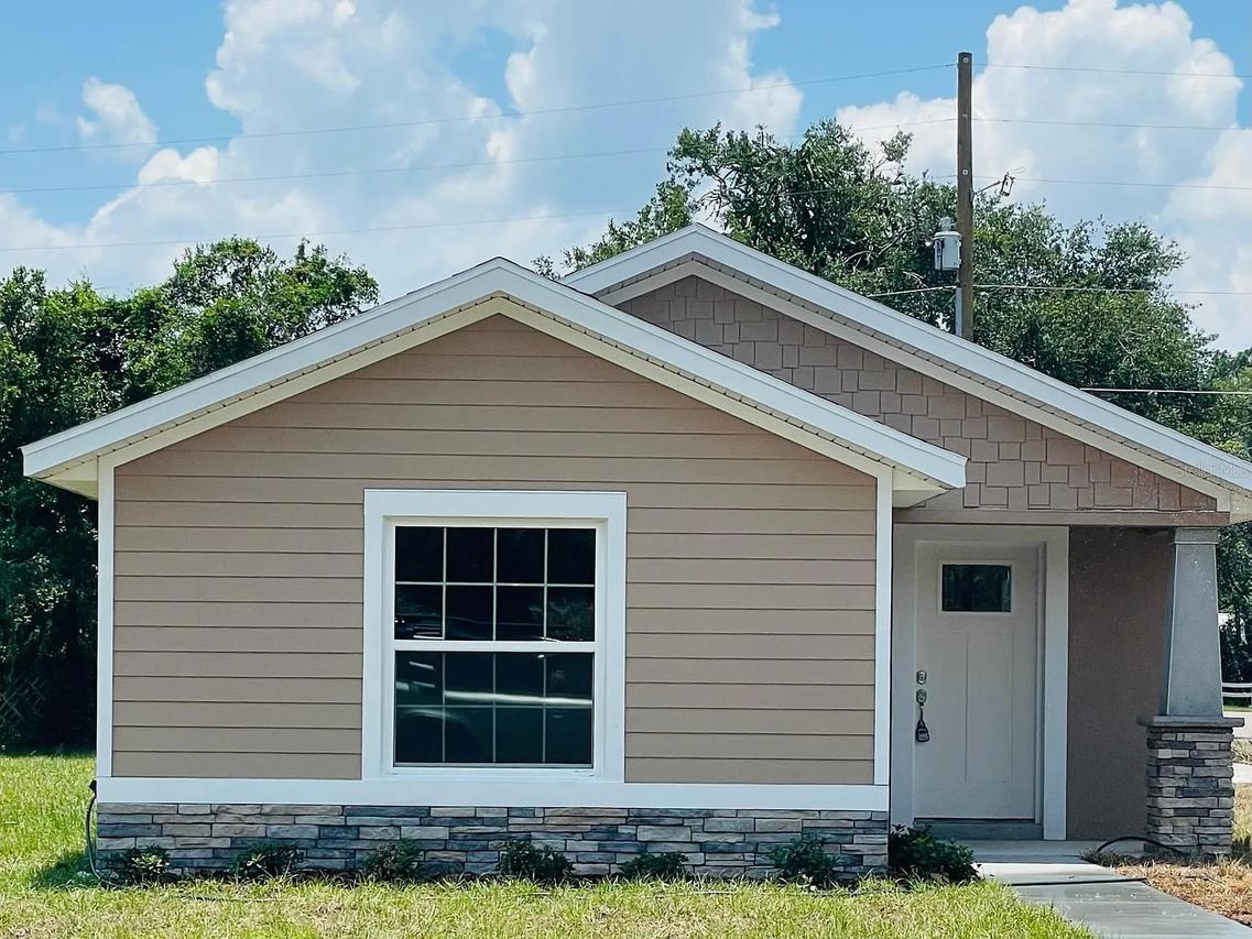 * 202 W Idlewild Ave & 506 Fahnstock St, Eustis, FL 32726