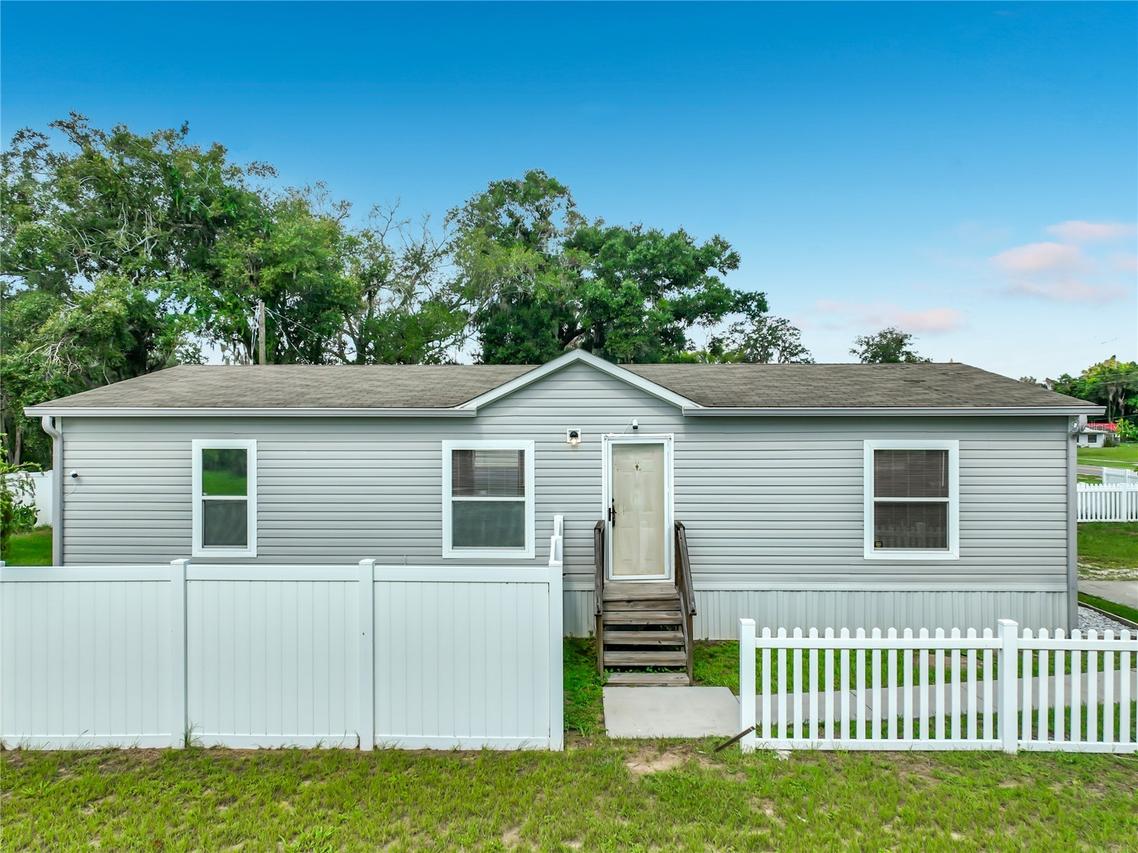2104 Old Dixie Hwy., Apopka, FL 32712