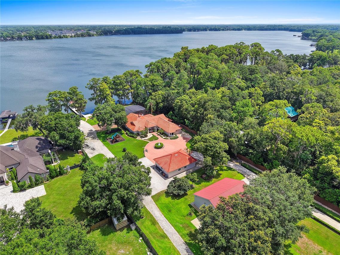 2622 Lake Howell Ln., Winter Park, FL 32792