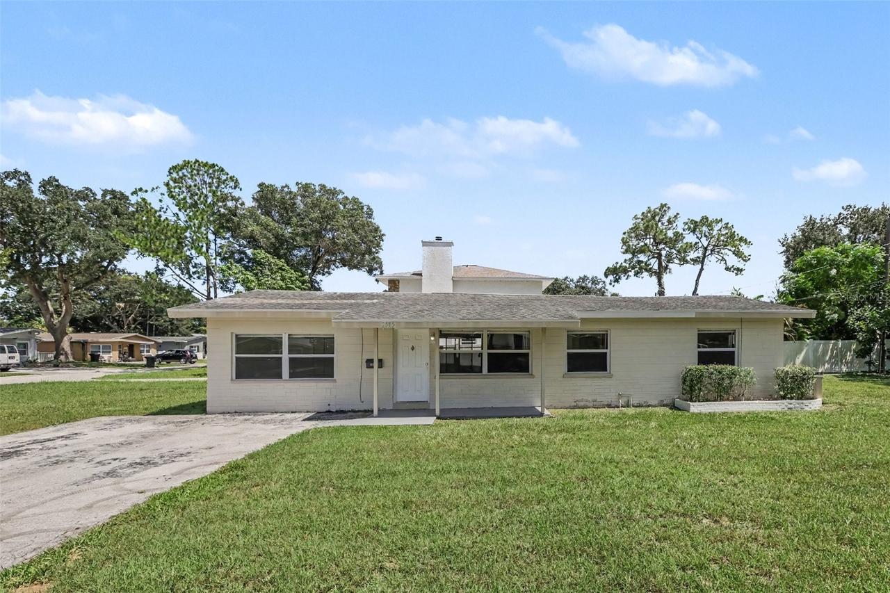 5585 Atlantic Ave., St Petersburg, FL 33703