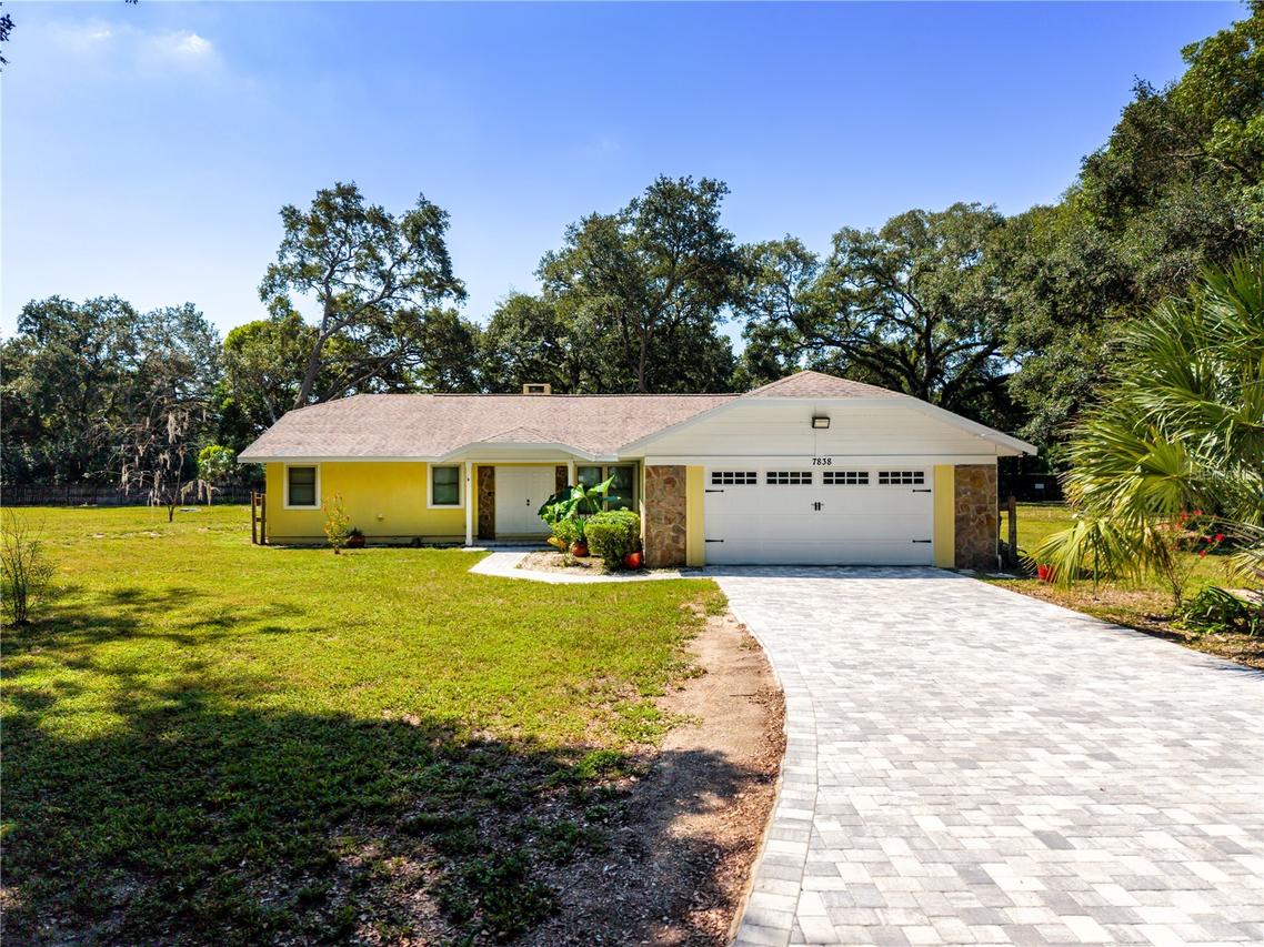 7838 Sloewood Dr., Mount Dora, FL 32757