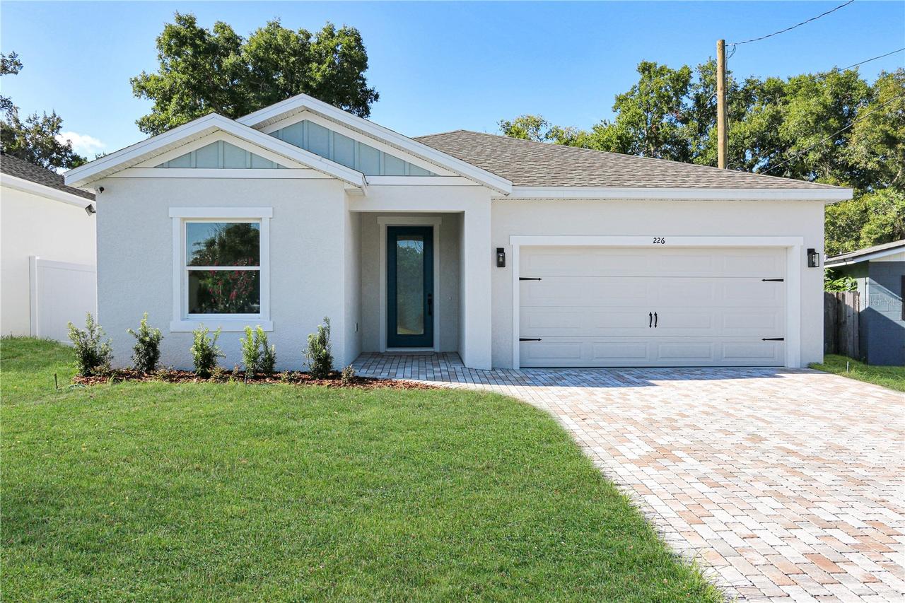 226 W Herrick Ave., Eustis, FL 32726