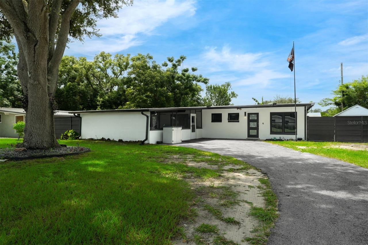 2313 Knoll St., Winter Park, FL 32792
