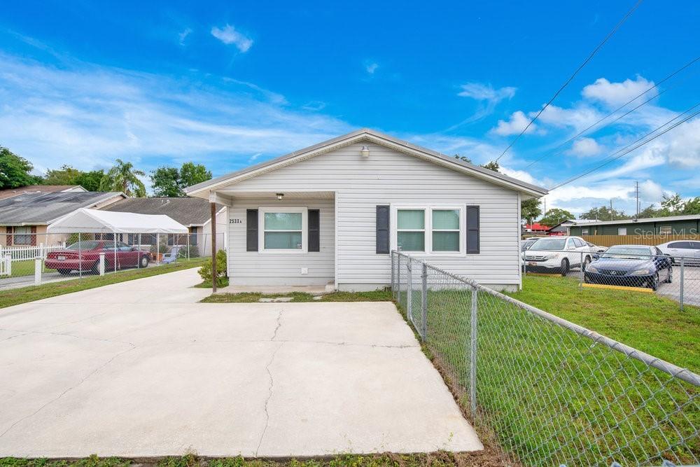 2533 S Fern Creek Ave., Orlando, FL 32806
