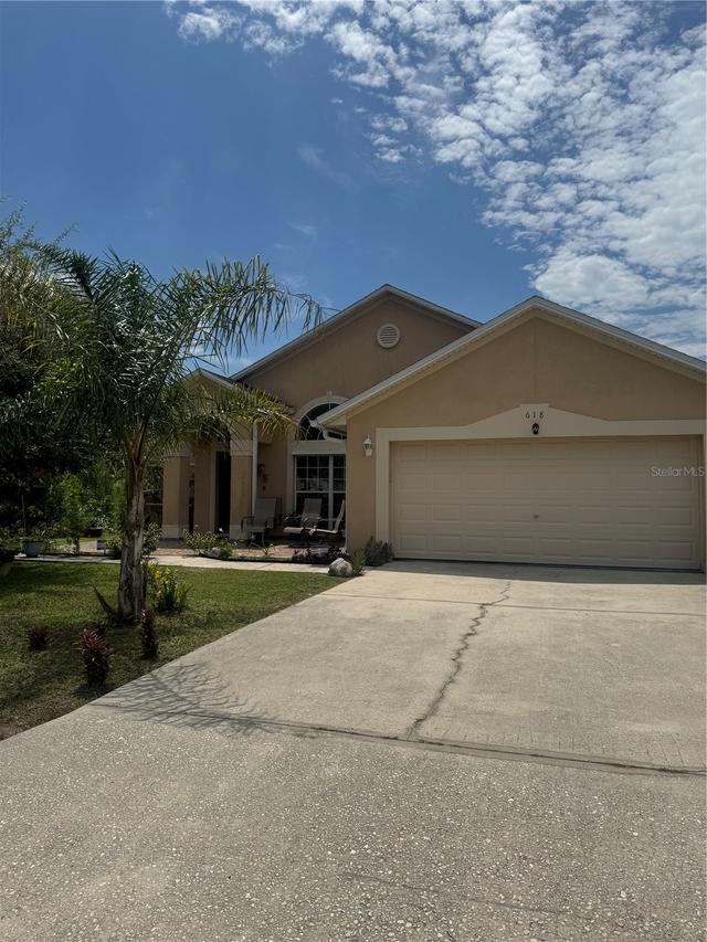 618 Madrid Dr., Kissimmee, FL 34758