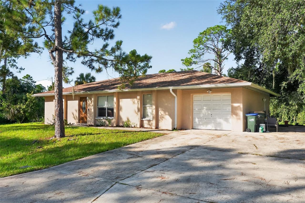 1116 Dustin Rd., North Port, FL 34288