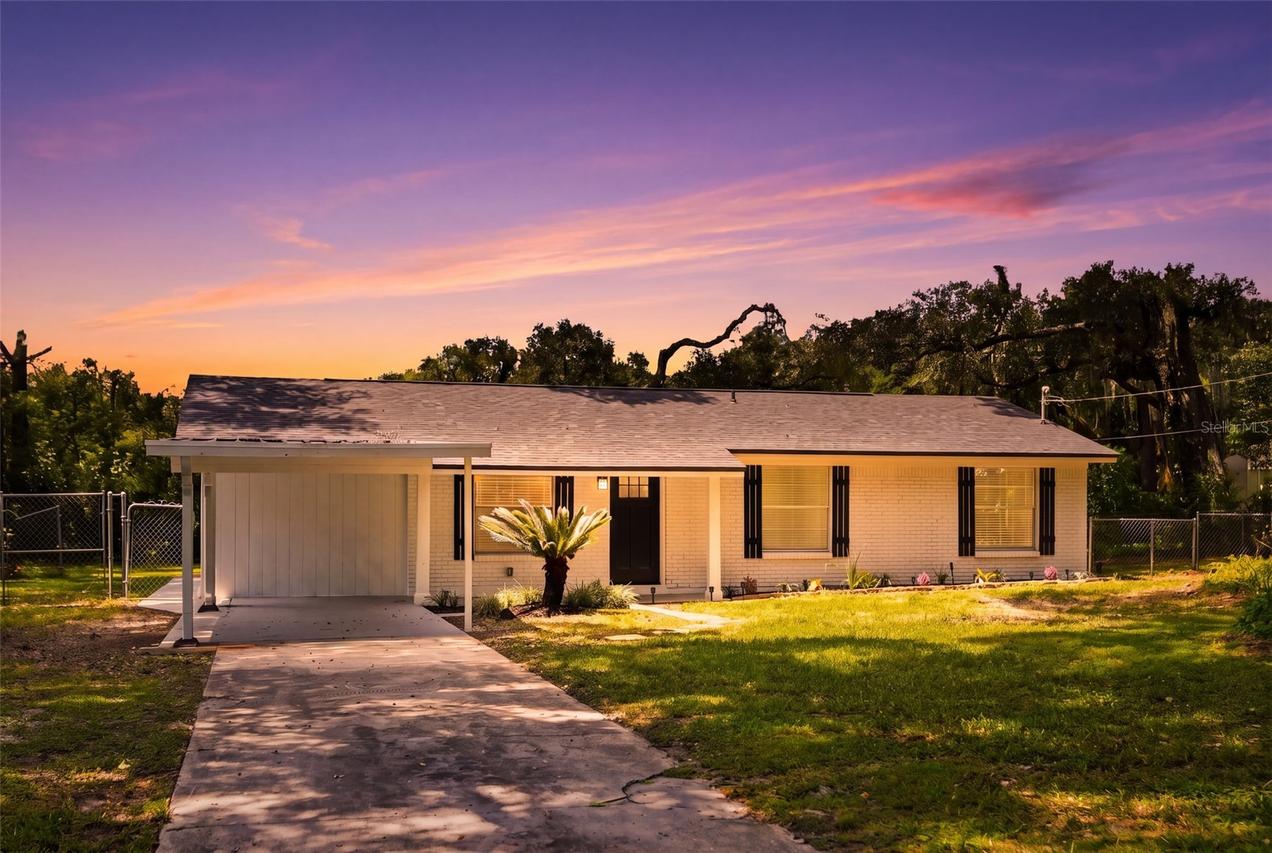 2321 Pine Hill Pl., Orange City, FL 32763