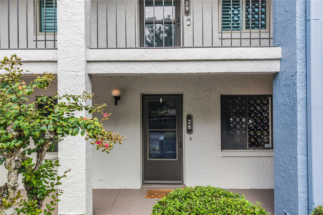 4 Escondido Cir. #28, Altamonte Springs, FL 32701