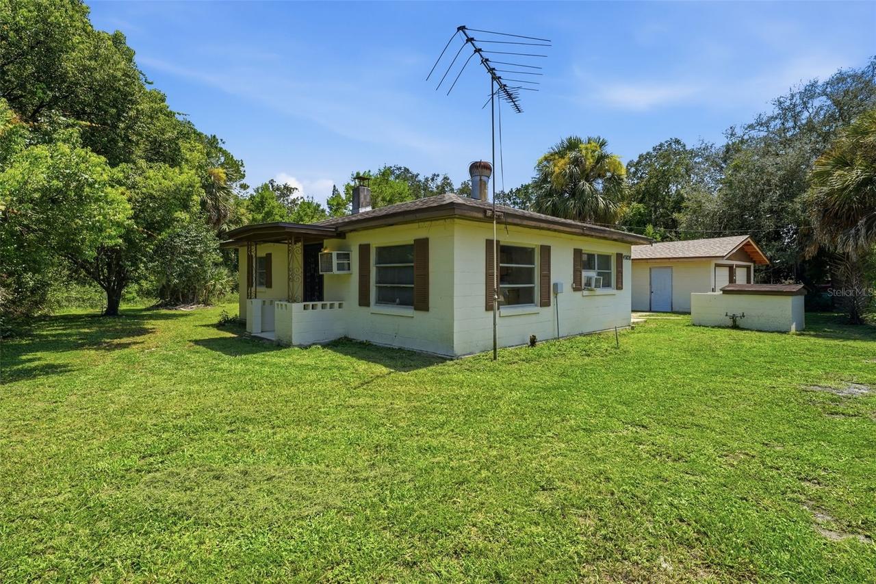 45828 Deer St., Paisley, FL 32767