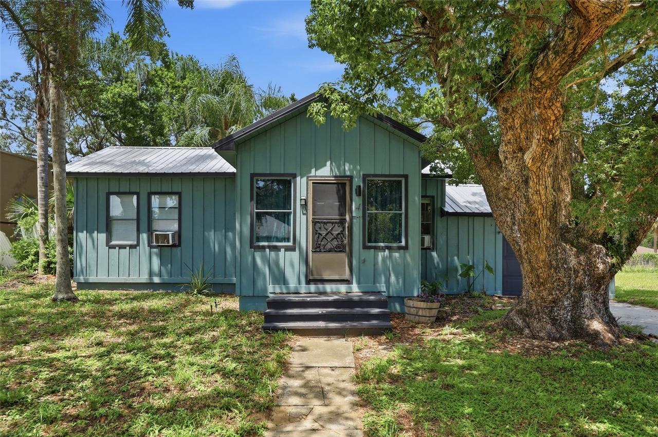 4 E Bay St., Davenport, FL 33837