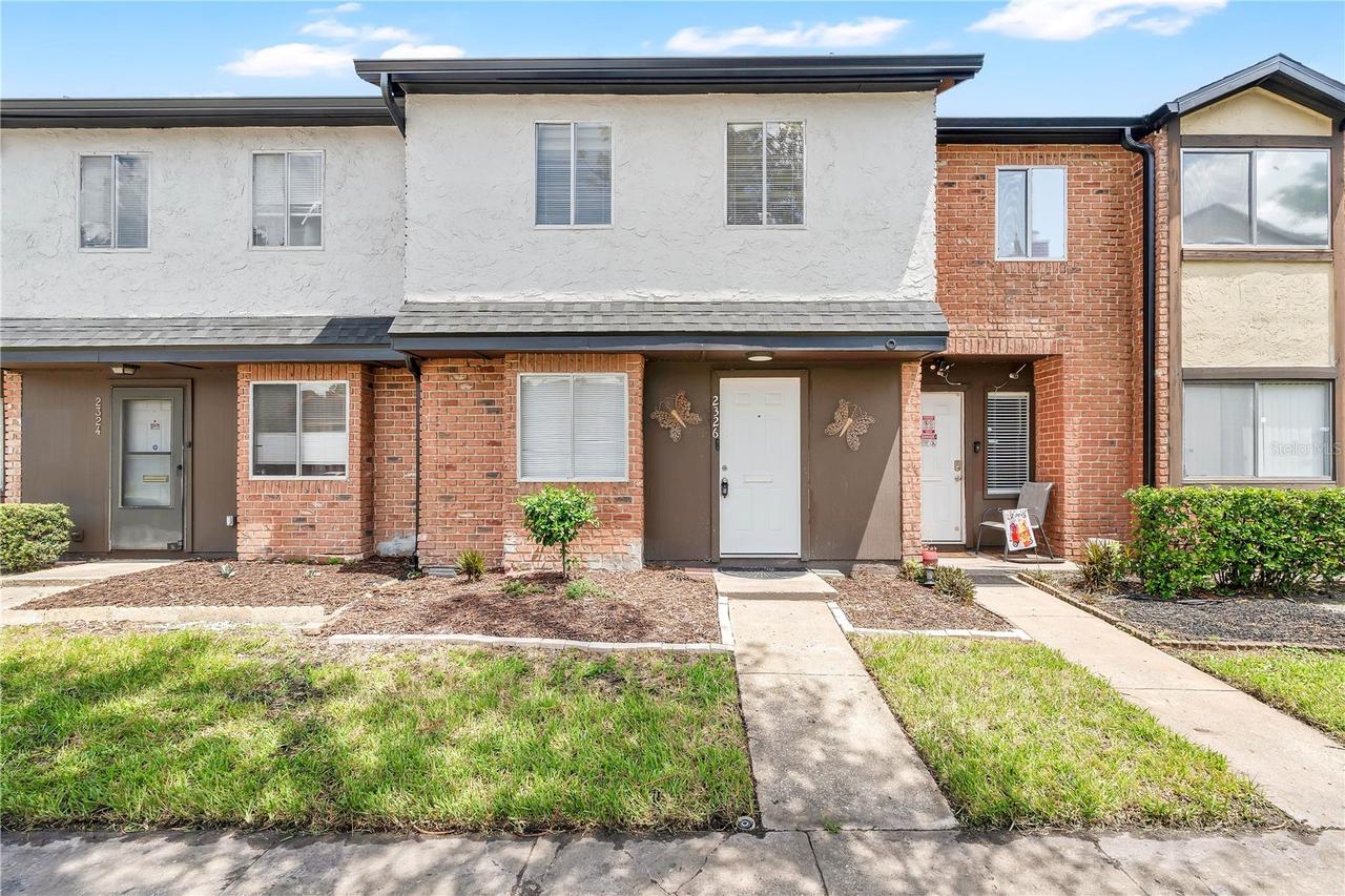 2326 Huntington Green Ct. #4, Orlando, FL 32839